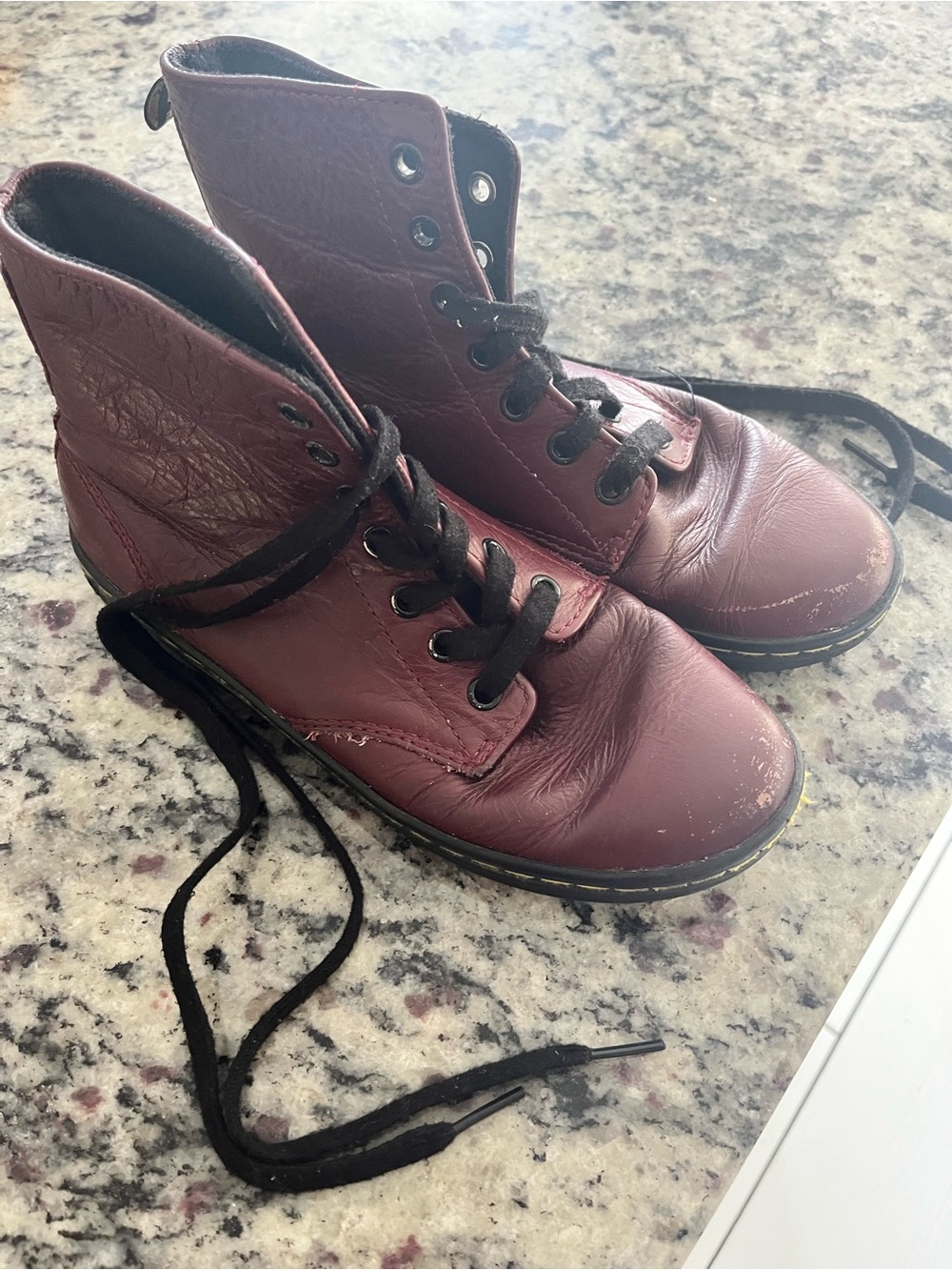 Dr Doc Martens Women’s Lace-Up Leyton Ankle Boots in Burgundy Sz 6 Soft Leather